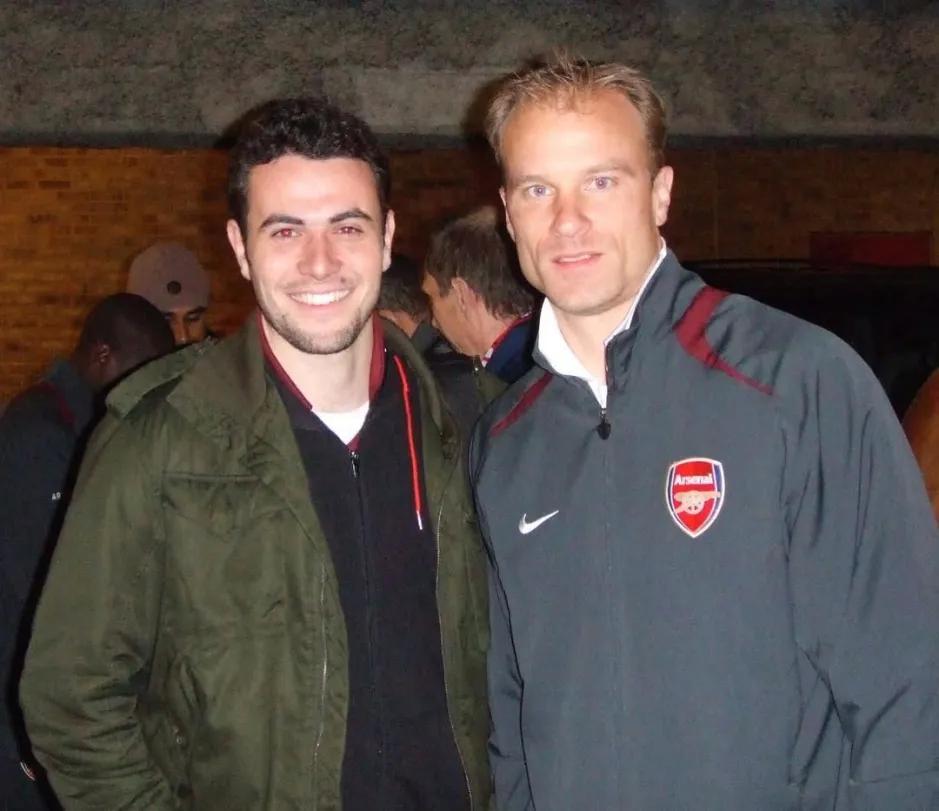 他自五六岁, 完成董事会 他自五六岁, 完成董事会