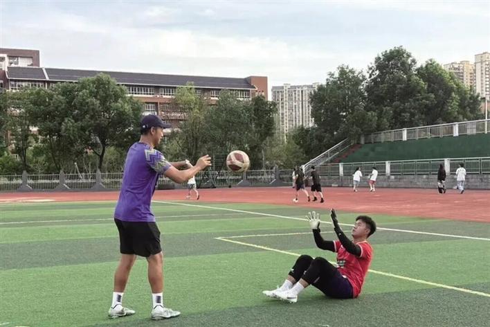 全媒体记者 全媒体记者