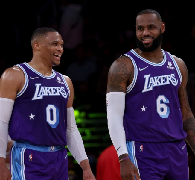 甚至是调侃, 对于詹姆斯